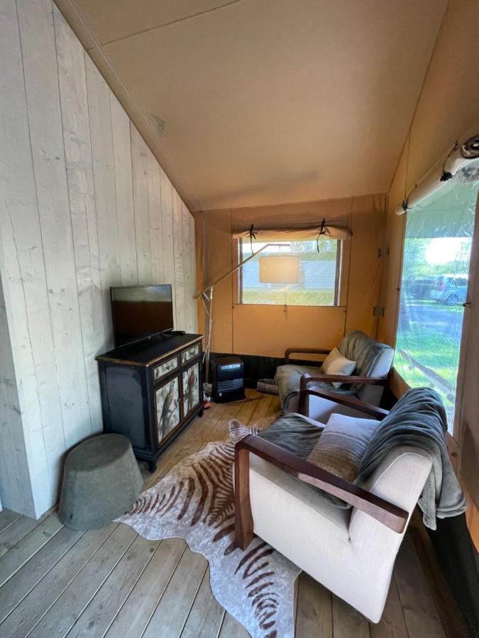 Glamour Glamping At Little Beach Jabbeke  Exterior photo